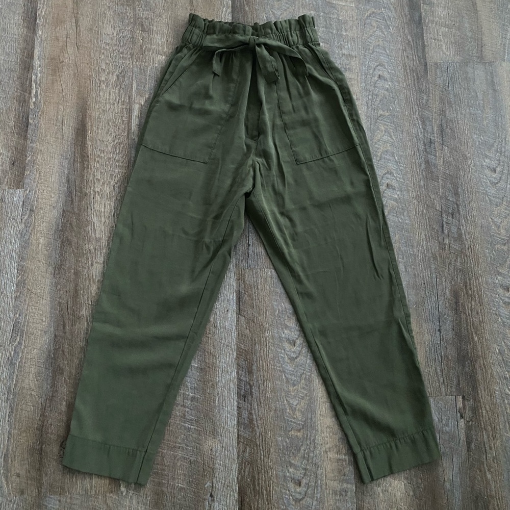 H&M olive green paper bag trousers